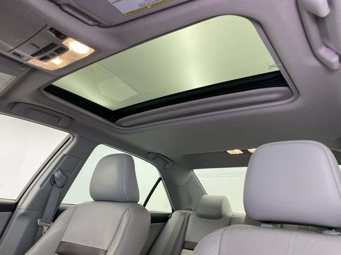 Used 2012 Toyota Camry XLE w/ Leather Pkg FWD image 16