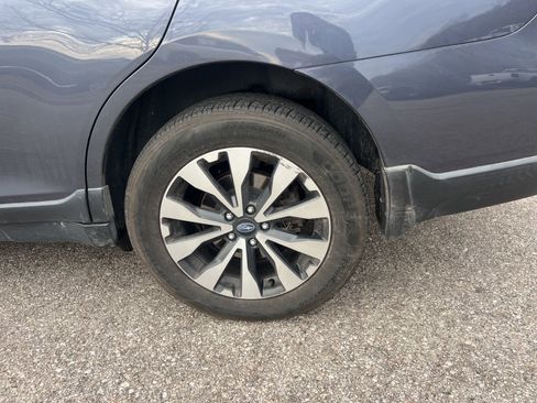 Used 2017 Subaru Outback 2.5i Limited image 8