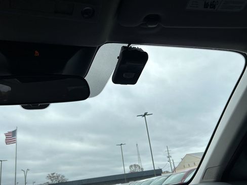 New 2026 Nissan Kicks SV w/ Charging Package image 18