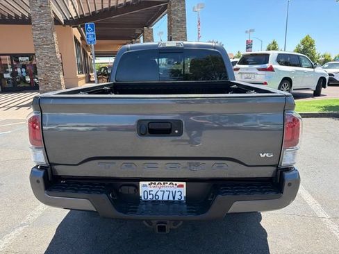 Certified 2023 Toyota Tacoma TRD Off-Road w/ Technology Package AWD/4WD image 14