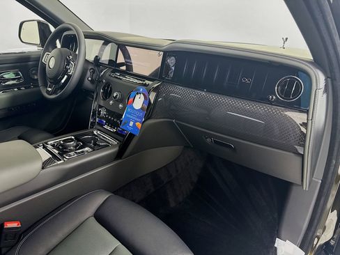 New 2026 Rolls-Royce Cullinan Black Badge AWD/4WD image 29