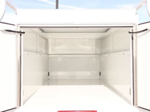 New 2026 Ford F250 XL w/ XL Chrome Package RWD image 32