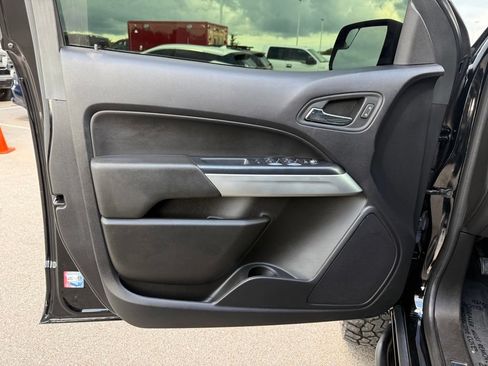 Used 2021 Chevrolet Colorado ZR2 w/ Colorado ZR2 Bison Edition AWD/4WD image 9