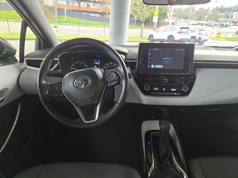 Used 2024 Toyota Corolla SE w/ SE Package image 11