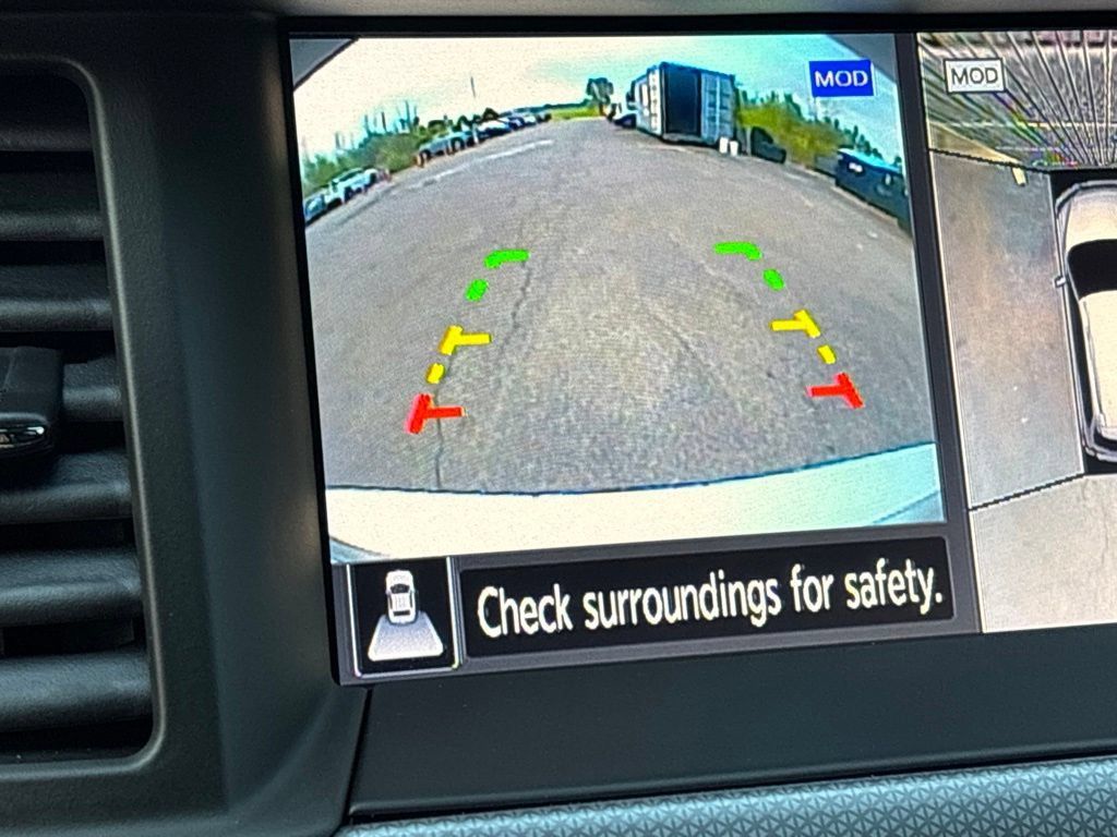 Used 2019 Nissan Pathfinder SL AWD/4WD image 28