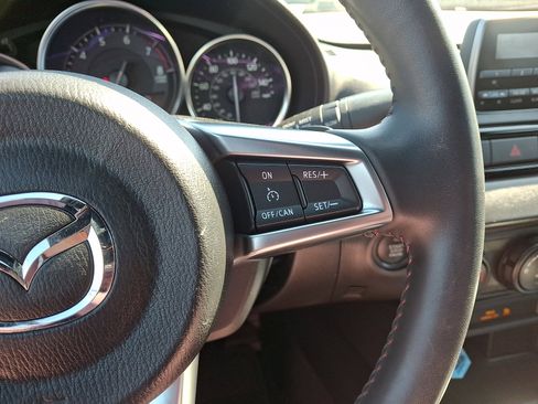 Used 2017 MAZDA MX-5 Miata Sport image 17