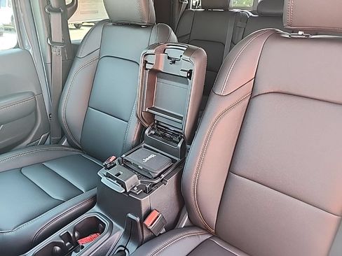 New 2026 Jeep Gladiator Sport AWD/4WD image 22