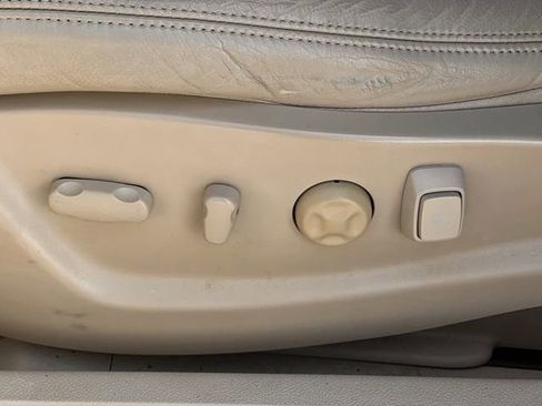 Used 2011 Cadillac DTS Premium w/ Driver Awareness Package image 24