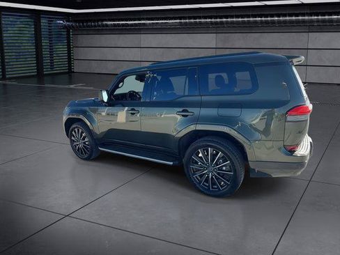 Certified 2025 Lexus GX 550 w/ Cold Area Package AWD/4WD image 6