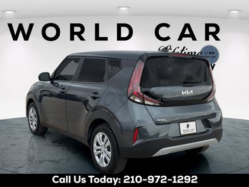 Used 2024 Kia Soul LX image 5
