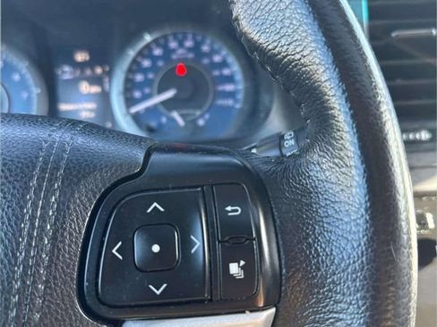 Used 2017 Toyota Sienna XLE w/ Protection Package AWD/4WD image 22