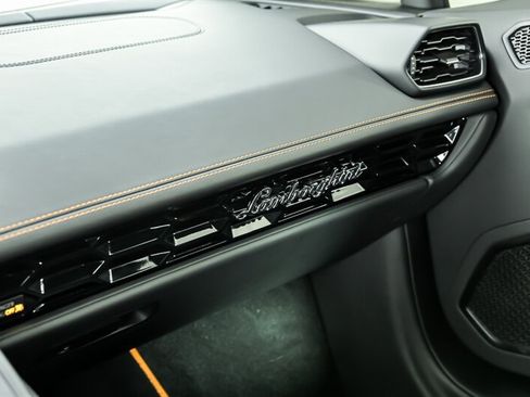 Used 2020 Lamborghini Huracan EVO AWD/4WD image 25