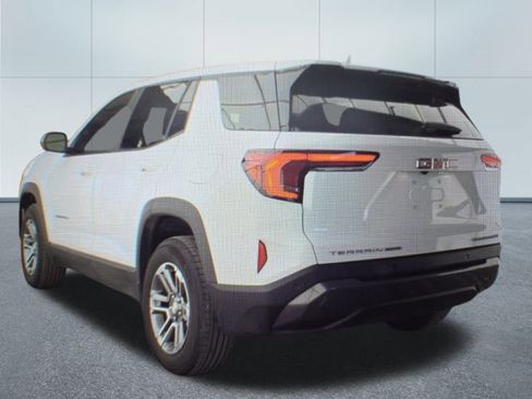 Used 2025 GMC Terrain Elevation image 5