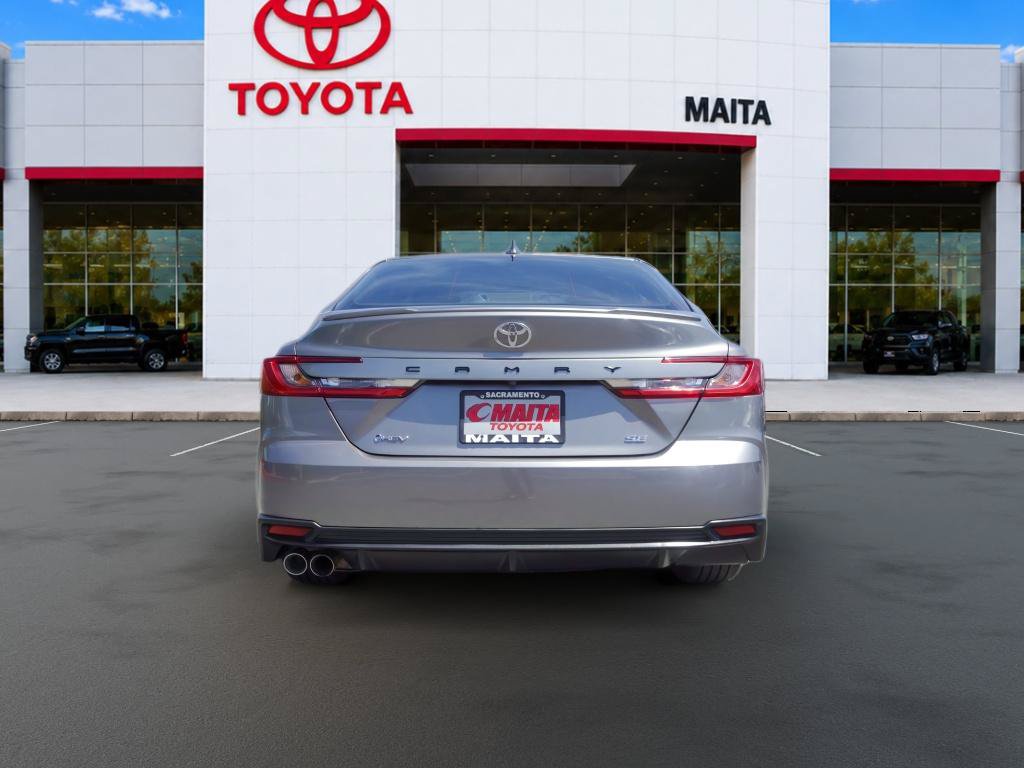 Used 2025 Toyota Camry SE FWD image 4