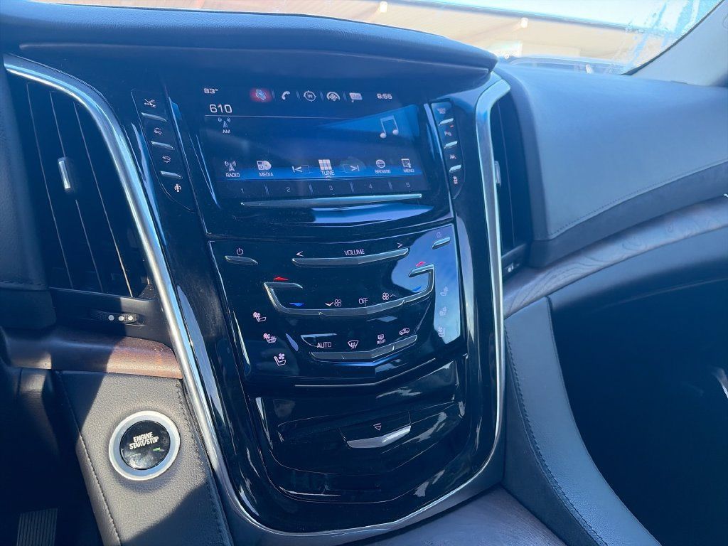 Used 2016 Cadillac Escalade ESV Premium RWD image 13
