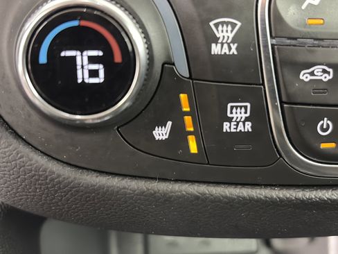 Used 2023 Chevrolet Equinox LT image 22