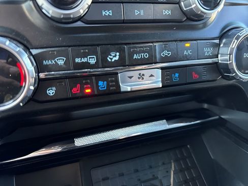 Used 2024 Ford F150 Lariat w/ Equipment Group 502A High image 26