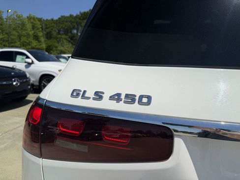 Certified 2025 Mercedes-Benz GLS 450 4MATIC image 21