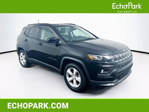 Used 2022 Jeep Compass Latitude w/ Sun and Sound Group image 1