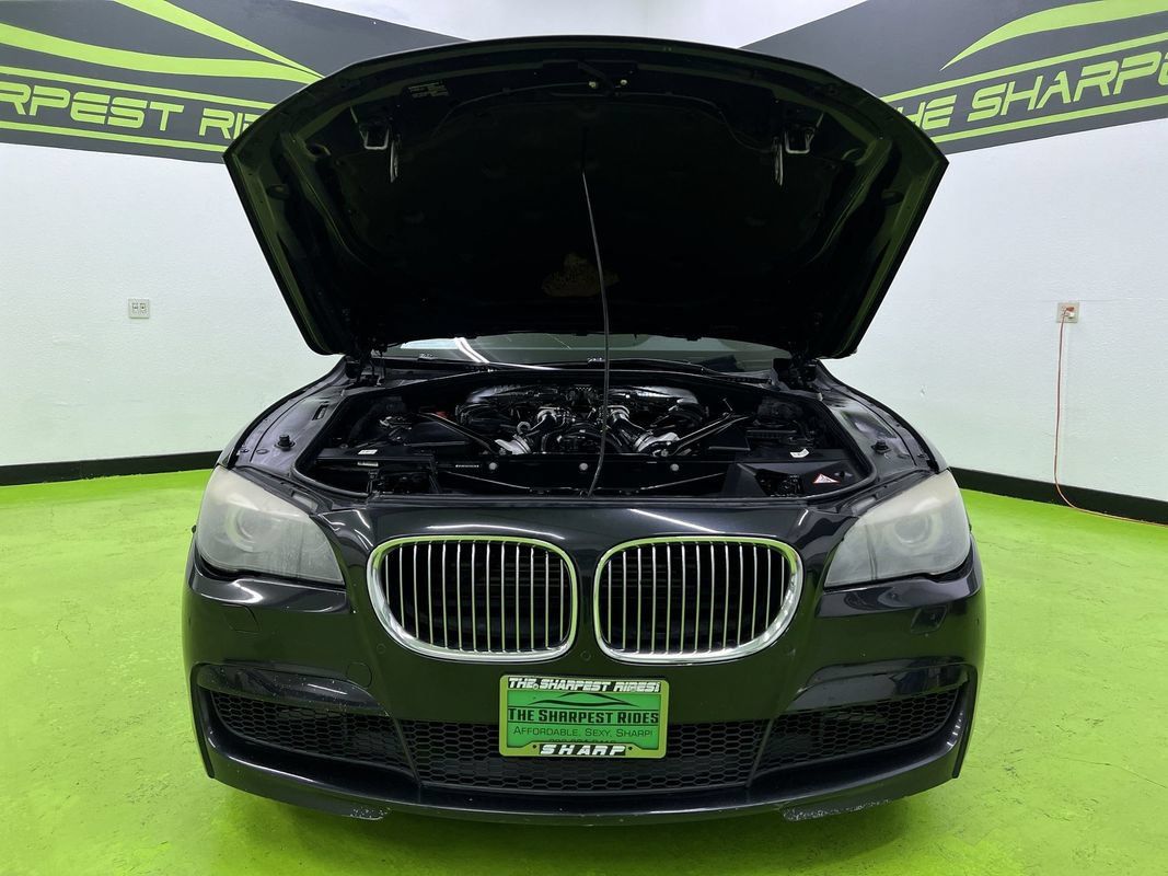 Used 2012 BMW 750i RWD image 4