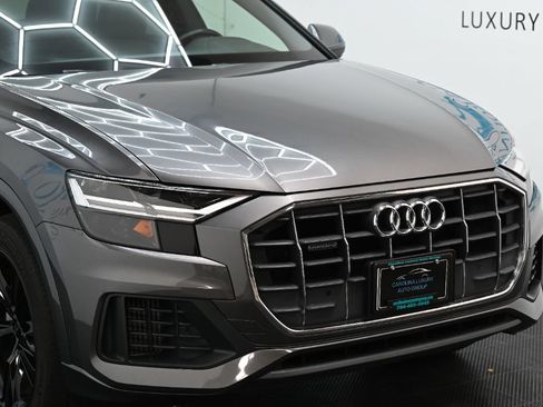 Used 2020 Audi Q8 Premium w/ Cold Weather Package AWD/4WD image 8
