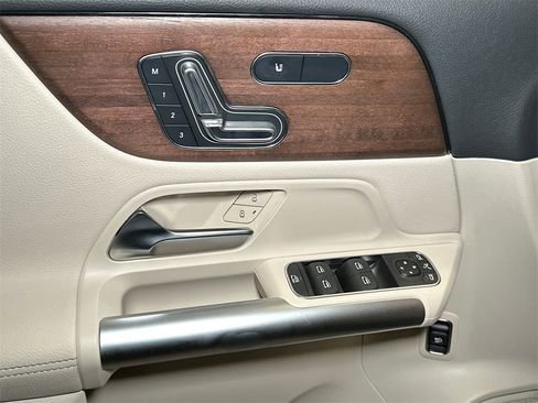 Used 2023 Mercedes-Benz GLA 250 4MATIC image 19