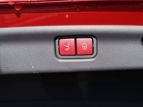 Certified 2022 Mercedes-Benz C 300 4MATIC Sedan image 18