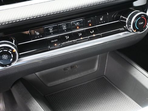 New 2026 Chevrolet Equinox LT w/ Midnight Edition AWD/4WD image 26