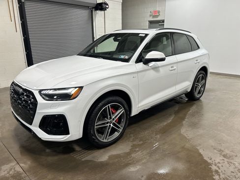 New 2024 Audi Q5 e Prestige image 6
