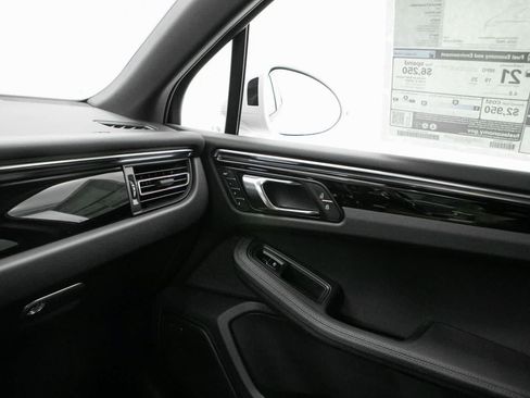New 2026 Porsche Macan AWD/4WD image 30