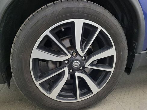 Used 2019 Nissan Rogue SL AWD/4WD image 31
