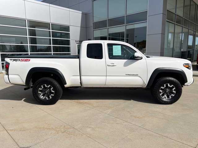 Used 2022 Toyota Tacoma TRD Off-Road w/ TRD Premium Off Road Package AWD/4WD image 8