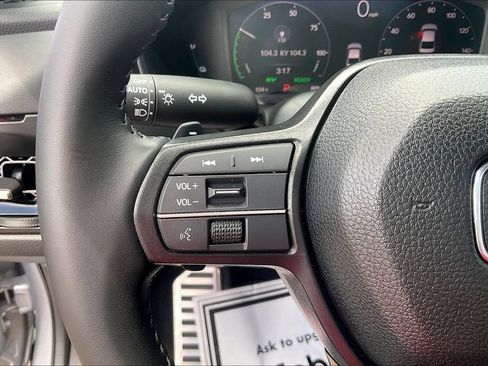Used 2025 Honda Accord Sport image 18