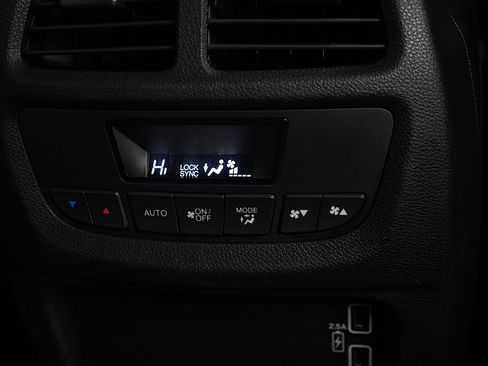 Used 2022 Honda Pilot TrailSport image 16