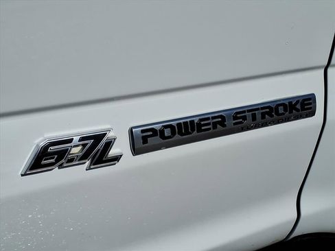 Used 2022 Ford F250 XLT w/ XLT Value Package image 6