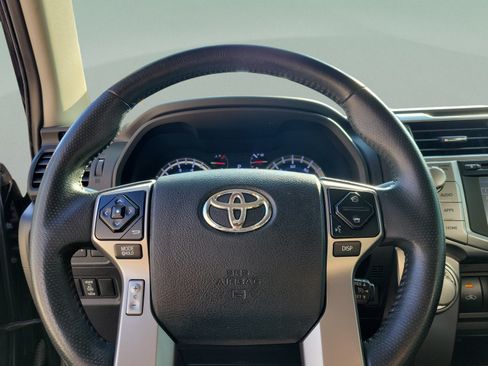 Used 2015 Toyota 4Runner SR5 RWD image 12