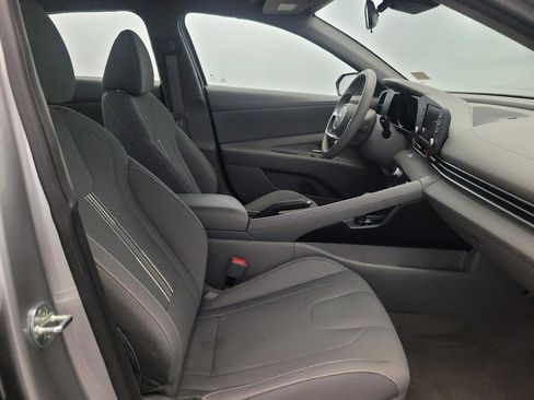 Used 2022 Hyundai Elantra SEL FWD image 21