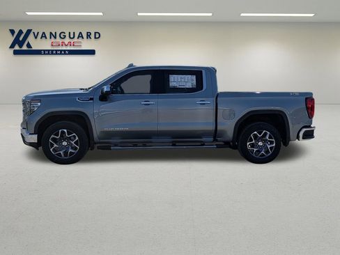 New 2026 GMC Sierra 1500 SLT image 4