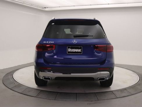 New 2026 Mercedes-Benz GLB 250 image 3