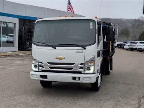 Used 2024 Chevrolet Low Cab Forward image 4