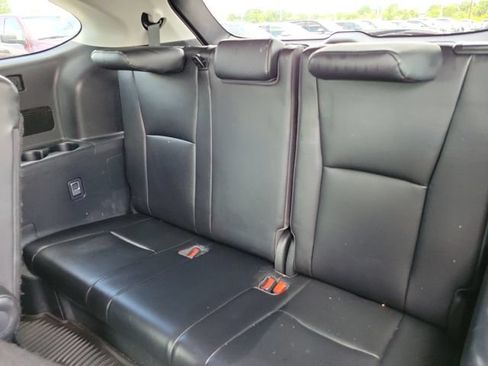 Used 2023 Toyota Highlander XLE AWD/4WD image 13