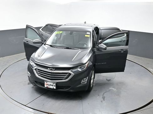 Used 2018 Chevrolet Equinox LT FWD image 34