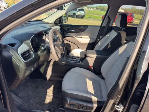 Used 2022 Chevrolet Equinox LS w/ LS Convenience Package image 7