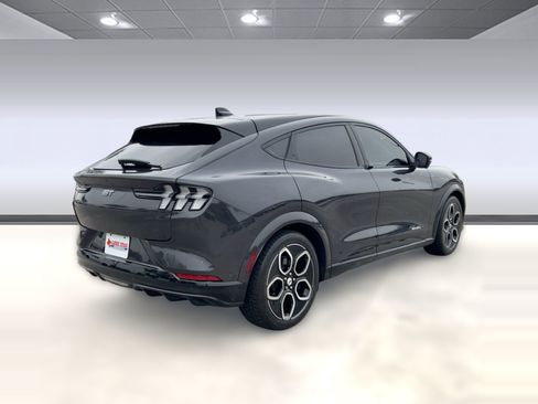 Used 2022 Ford Mustang Mach-E GT image 9