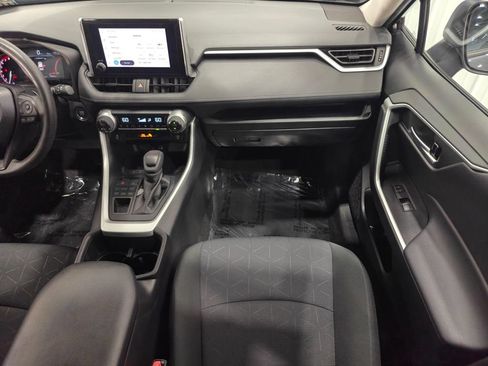 Used 2025 Toyota RAV4 XLE AWD/4WD image 21