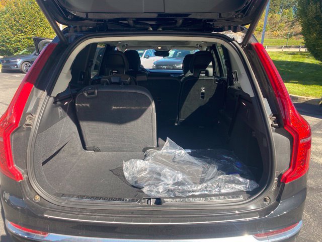 Used 2023 Volvo XC90 B6 Plus w/ Protection Package AWD/4WD image 12
