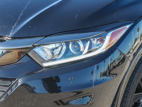 Used 2022 Honda HR-V Sport image 5