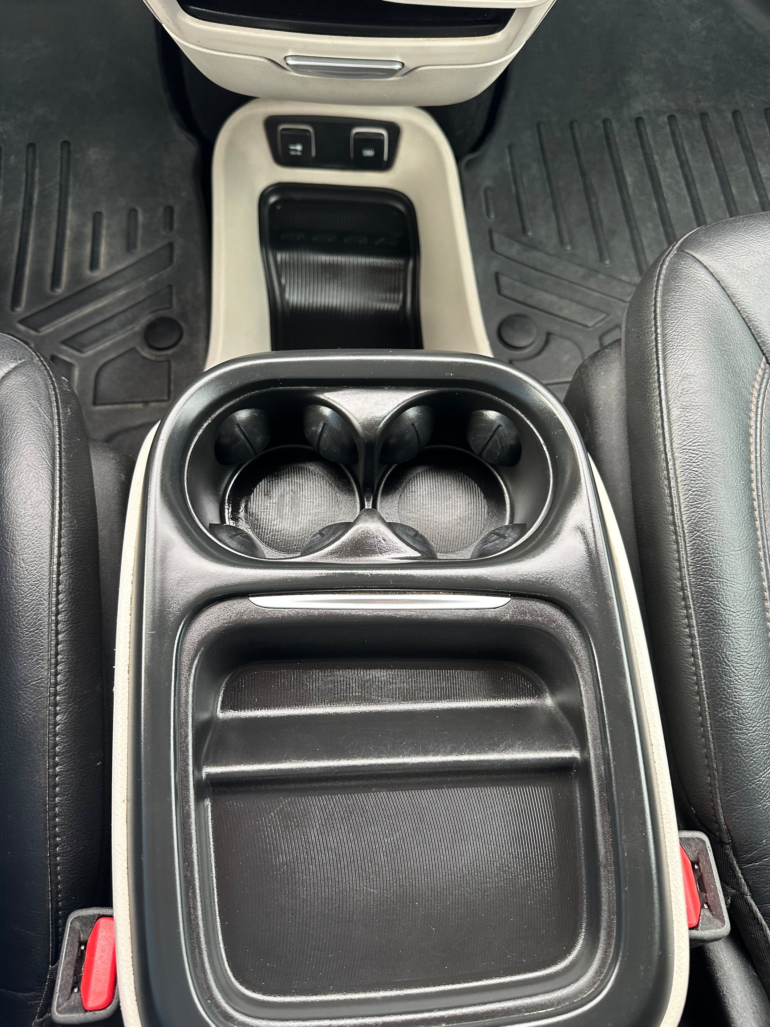 Used 2020 Chrysler Pacifica Touring-L FWD image 20