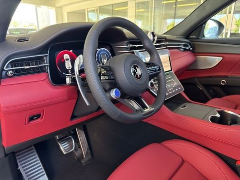 New 2025 Maserati Grecale Modena image 11