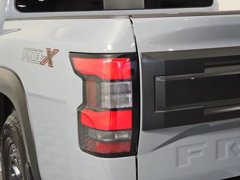 Used 2025 Nissan Frontier Pro-X RWD image 28
